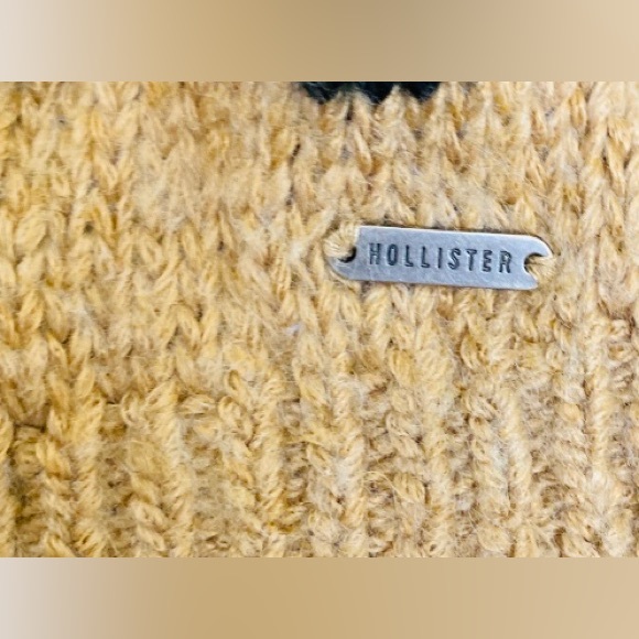 Hollister Tan And Black Leopard Print Cropped Long Sleeve Sweater | Size Med - Picture 4 of 5